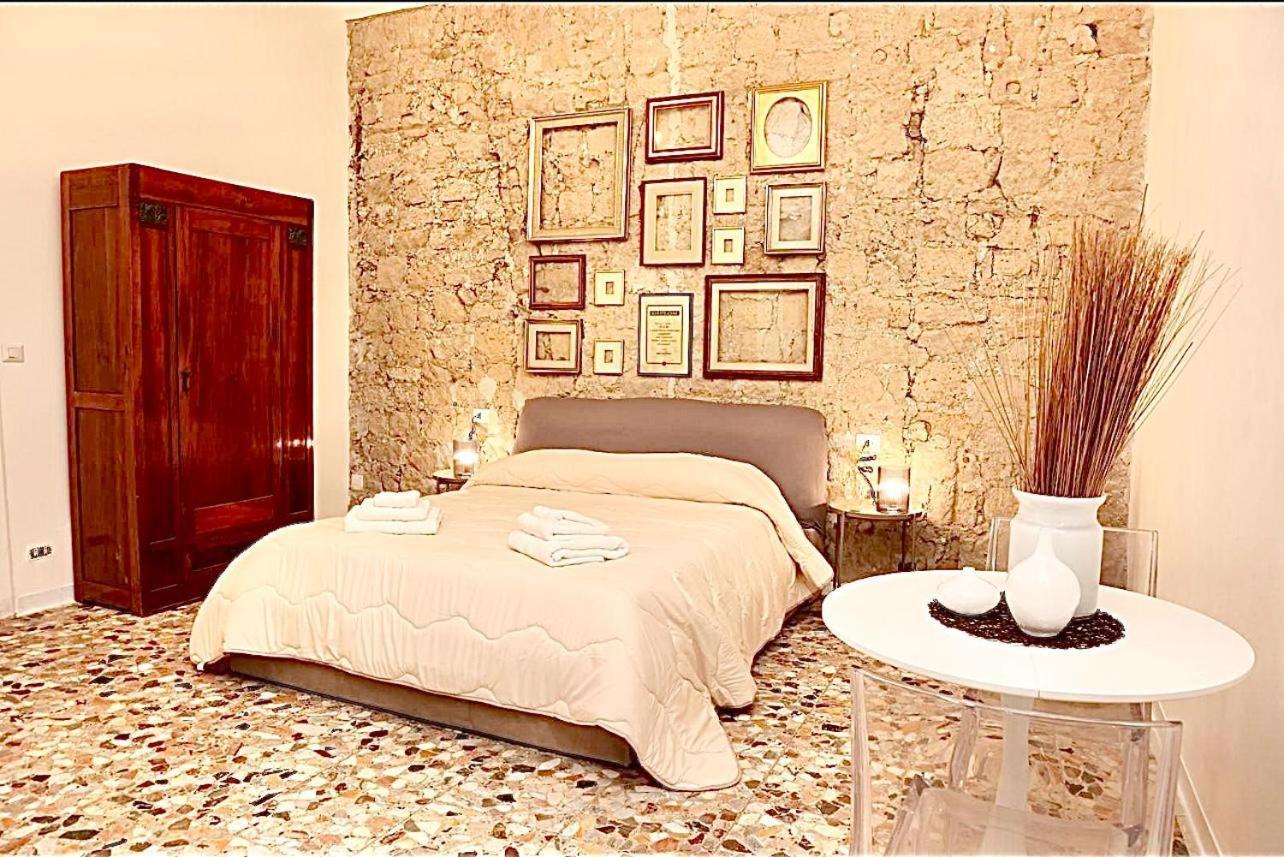 Bethel Come Casa Apartments Naples Extérieur photo
